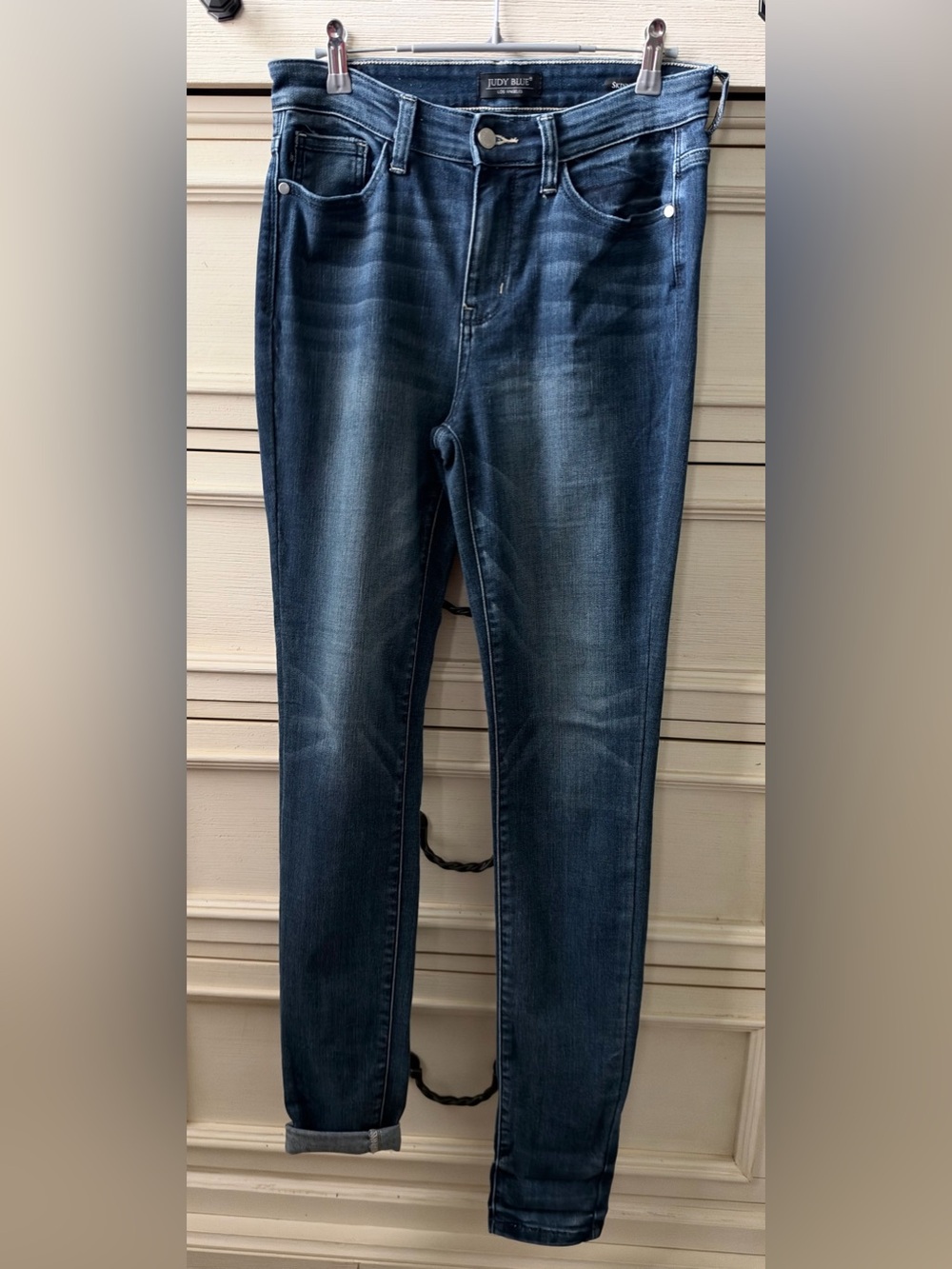 Skinny Jeans with Faded Detailing